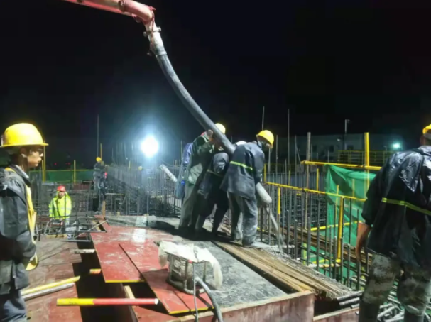 脚踏实地抓项目 担当奉献保民生 ——bw必威西汉姆联官方网站“学党史、办实事、保民生” 稳步推进重大项目建设(图2)