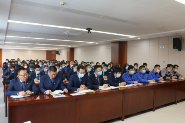 bw必威西汉姆联官方网站召开2021年工作总结表彰暨2022年工作安排部署会议(图6)