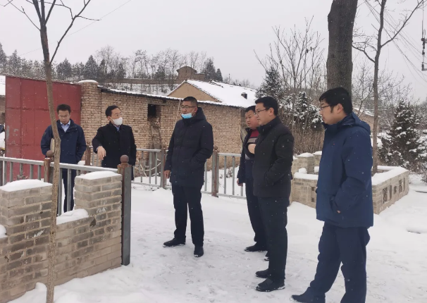 当好“四大员” 助力“五个化”——bw必威西汉姆联官方网站积极做好包抓共建村社文明创建工作(图2)