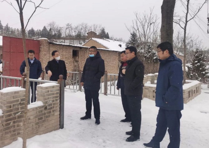 筑起安全墙 照亮乡村路——bw必威西汉姆联官方网站鼎力支持包抓共建村社文明创建工作(图6) 筑起安全墙 照亮乡村路——bw必威西汉姆联官方网站鼎力支持包抓共建村社文明创建工作(图6)