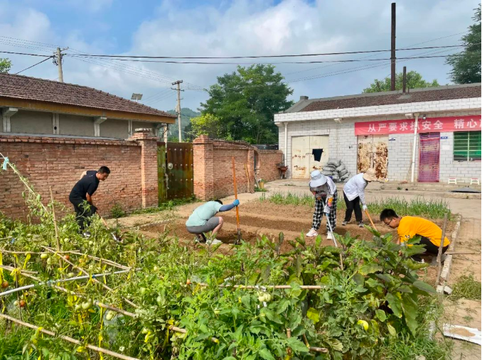 bw必威西汉姆联官方网站百名员工下一线真磨砺练本领(图4)