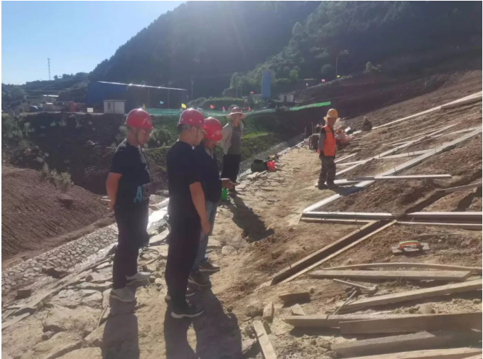 bw必威西汉姆联官方网站百名员工下一线真磨砺练本领(图6)